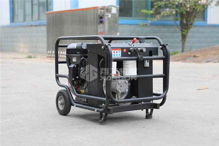 液壓動(dong)力站 (1).jpg 液(yè)壓動力(li)站 (1).jpg